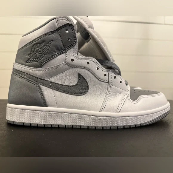Air Jordan 1 Retro High OG - Stealth/White (9M/10.5W)